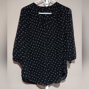 Jones New York Women's (Size SP) Black & White Printed Chiffon Blouse (NWT)